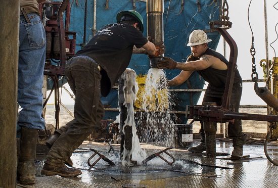 Giá dầu Mỹ hồi phục, chấm dứt chuỗi giảm 6 phiên liên tiếp