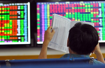 ETF dội bom ATC, VN-Index giảm hơn 5 điểm