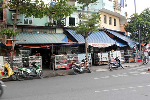 Đá phong thủy giá nghìn đô ở Sài Gòn