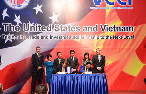 Cú hích cho hàng Việt từ chuyến thăm của Tổng thống Obama