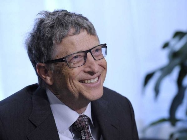 Bill Gates mất 218 năm mới tiêu hết tiền