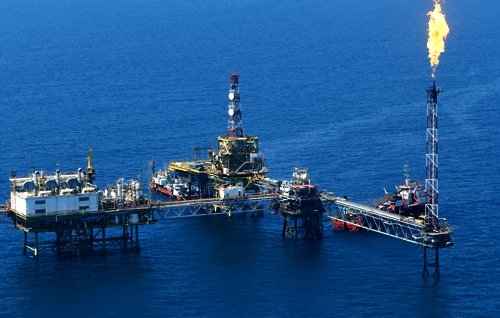 Giá dầu xuống dưới 60 USD/thùng, bắt đáy cổ phiếu dầu khí lúc này có khôn ngoan?
