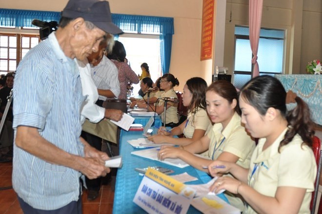 Lương 5,4 triệu, ngàn nhân viên Bảo hiểm xã hội bỏ việc?