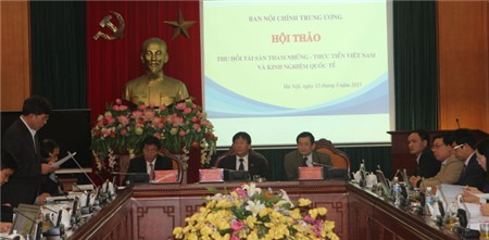Đề xuất cấm lãnh đạo gửi tiền ở nước ngoài
