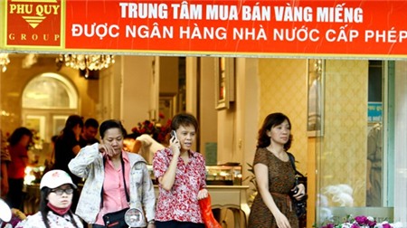 'Sóng ngầm' thị trường vàng