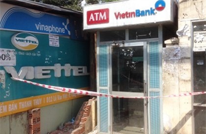 Ngăn chặn vụ cướp phá cây ATM Vietinbank lúc nửa đêm