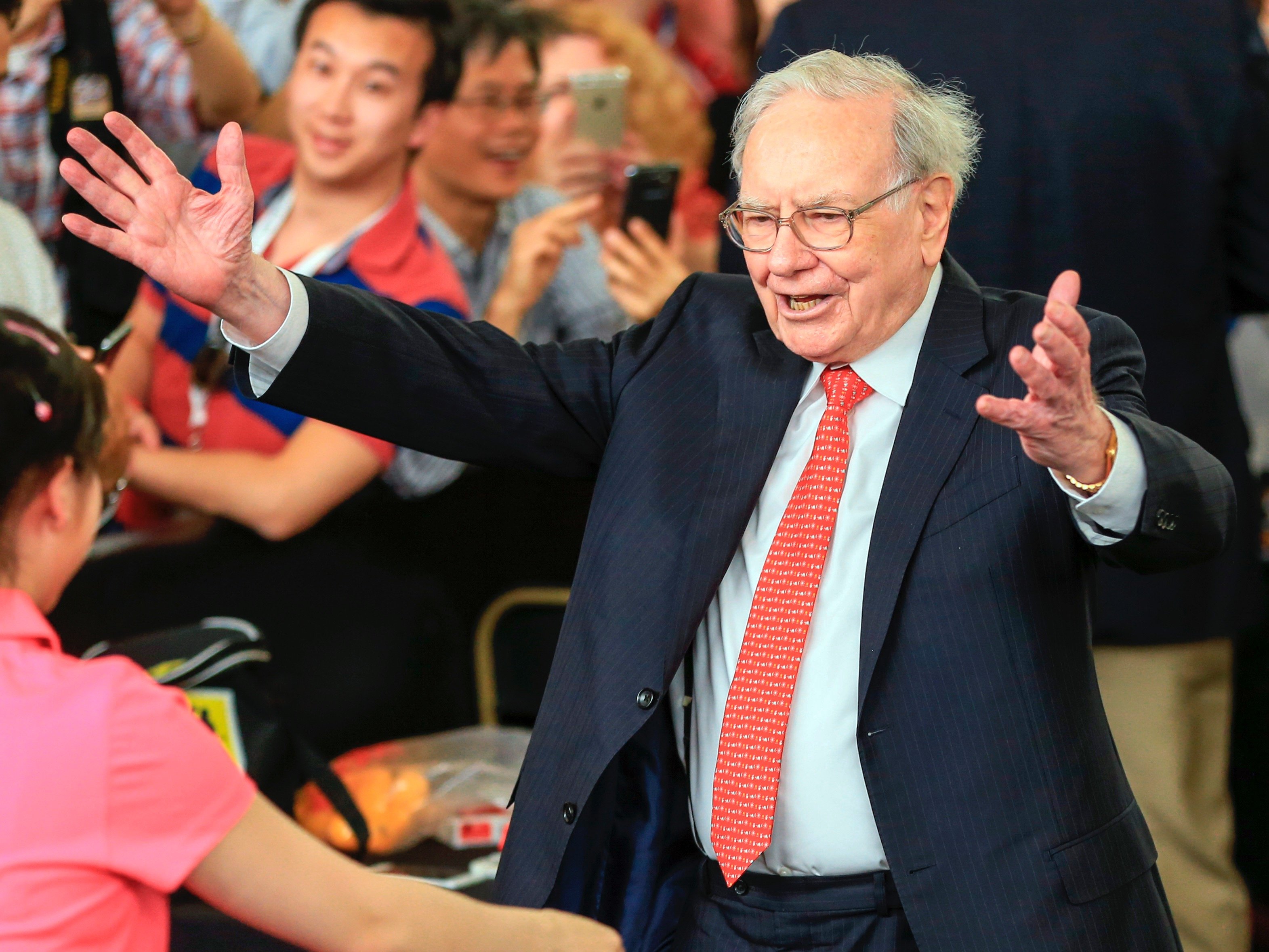 Warren Buffett và bí quyết thành công với nguyên tắc 