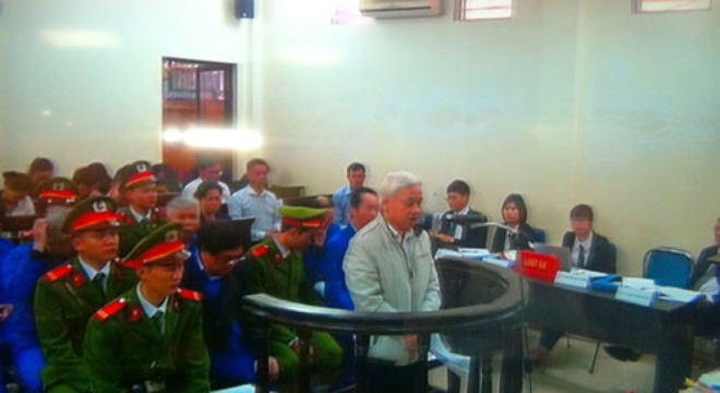  Phúc thẩm vụ “bầu” Kiên: HĐXX nhắc bầu Kiên giữ bình tĩnh 