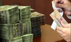 Bắt giam Giám đốc Phòng giao dịch ngân hàng 'đút túi' tiền gửi của khách