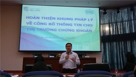 Dự thảo sửa đổi Thông tư 52: Nóng chuyện bắt buộc công bố thông tin bằng tiếng Anh