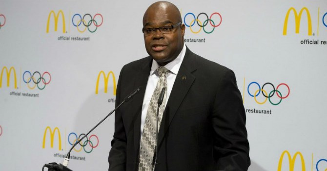 McDonald's làm ăn thất bát, CEO rời ghế sếp