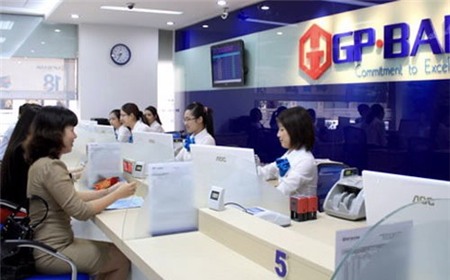 Đình chỉ Chủ tịch và phó Chủ tịch HĐQT GPBank
