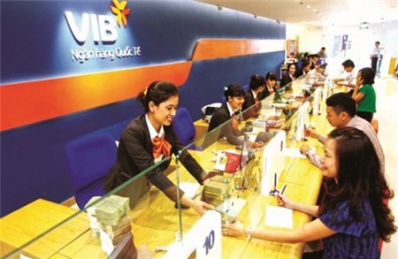 Khó mạnh tay chia cổ tức