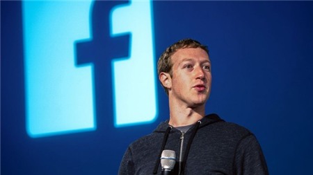 Mark Zuckerberg nổi khùng vì bị Tim Cook 