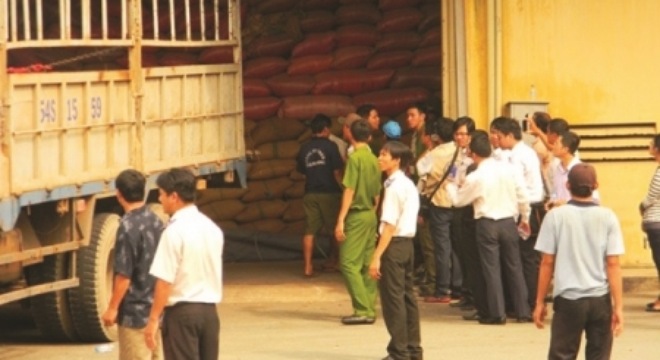  Vụ náo loạn ở kho cà phê Trường Ngân: Càng tranh chấp càng mất điểm 