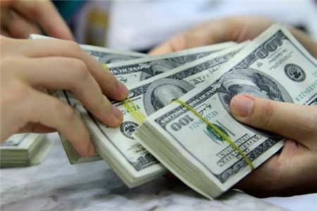 Ngân hàng bắt tay đẩy giá USD?